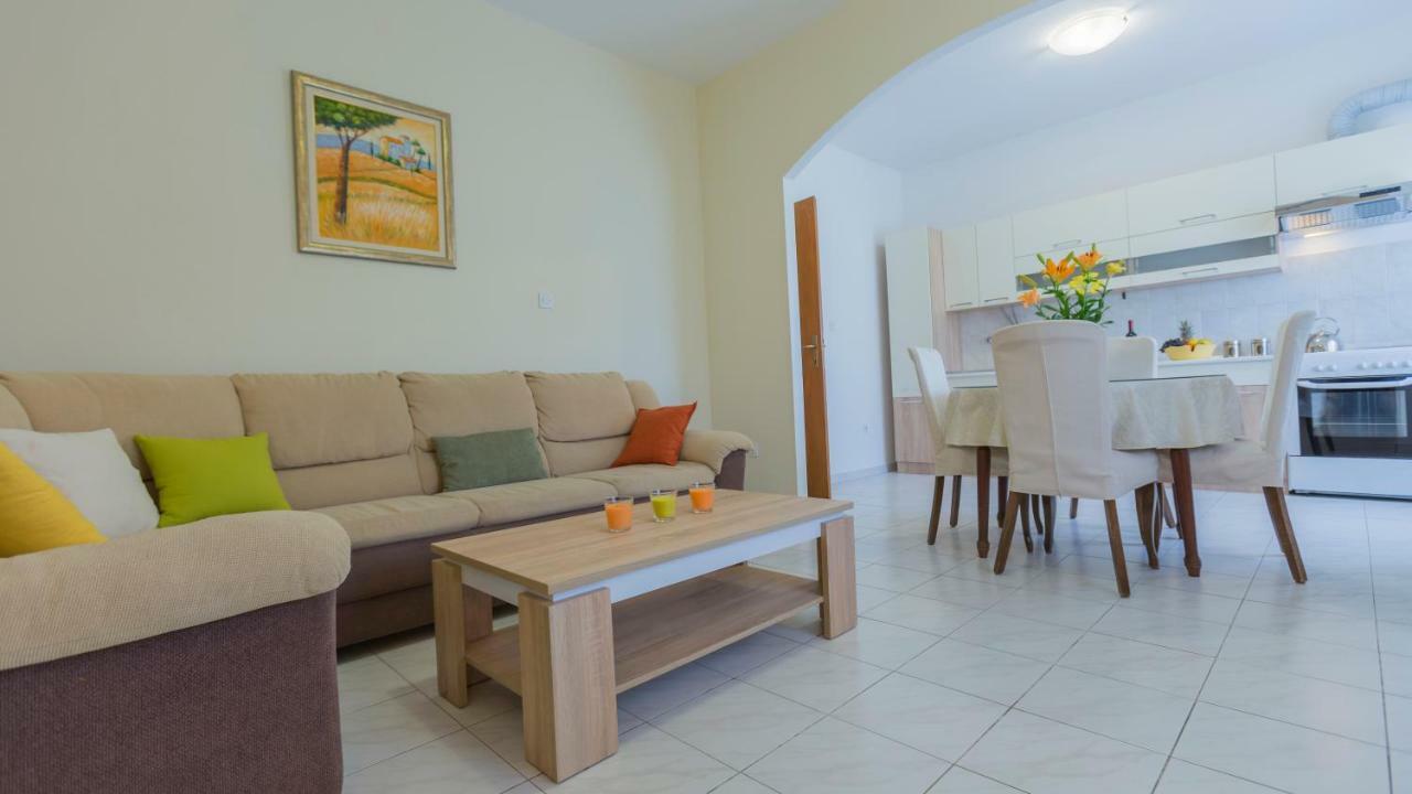 Apartment "Andrea" Сплит Экстерьер фото
